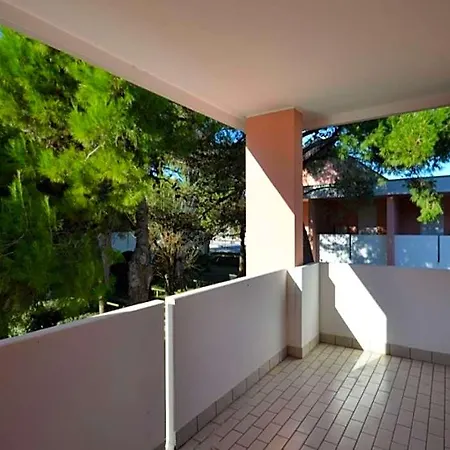 Bright Modern With Garden By Beahost Hotel